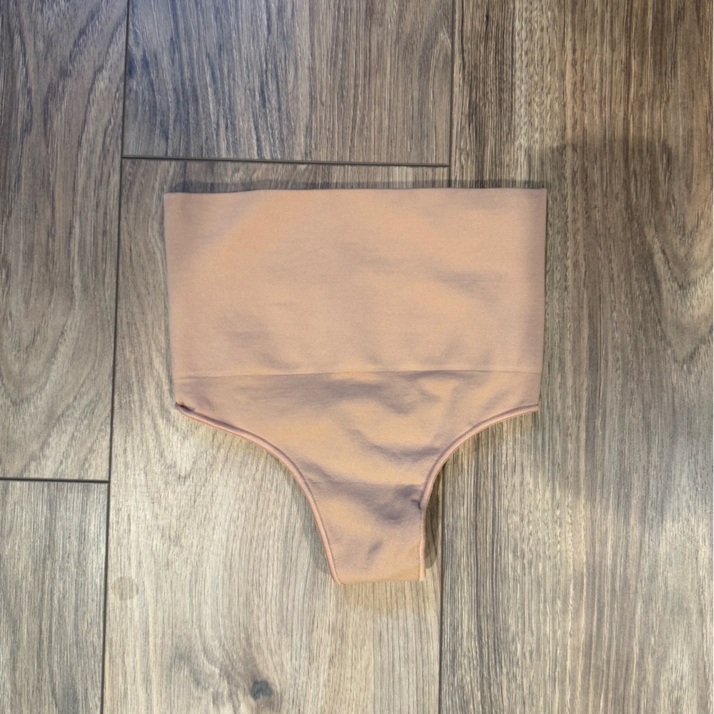 SKIMS Core Control Thong S/M